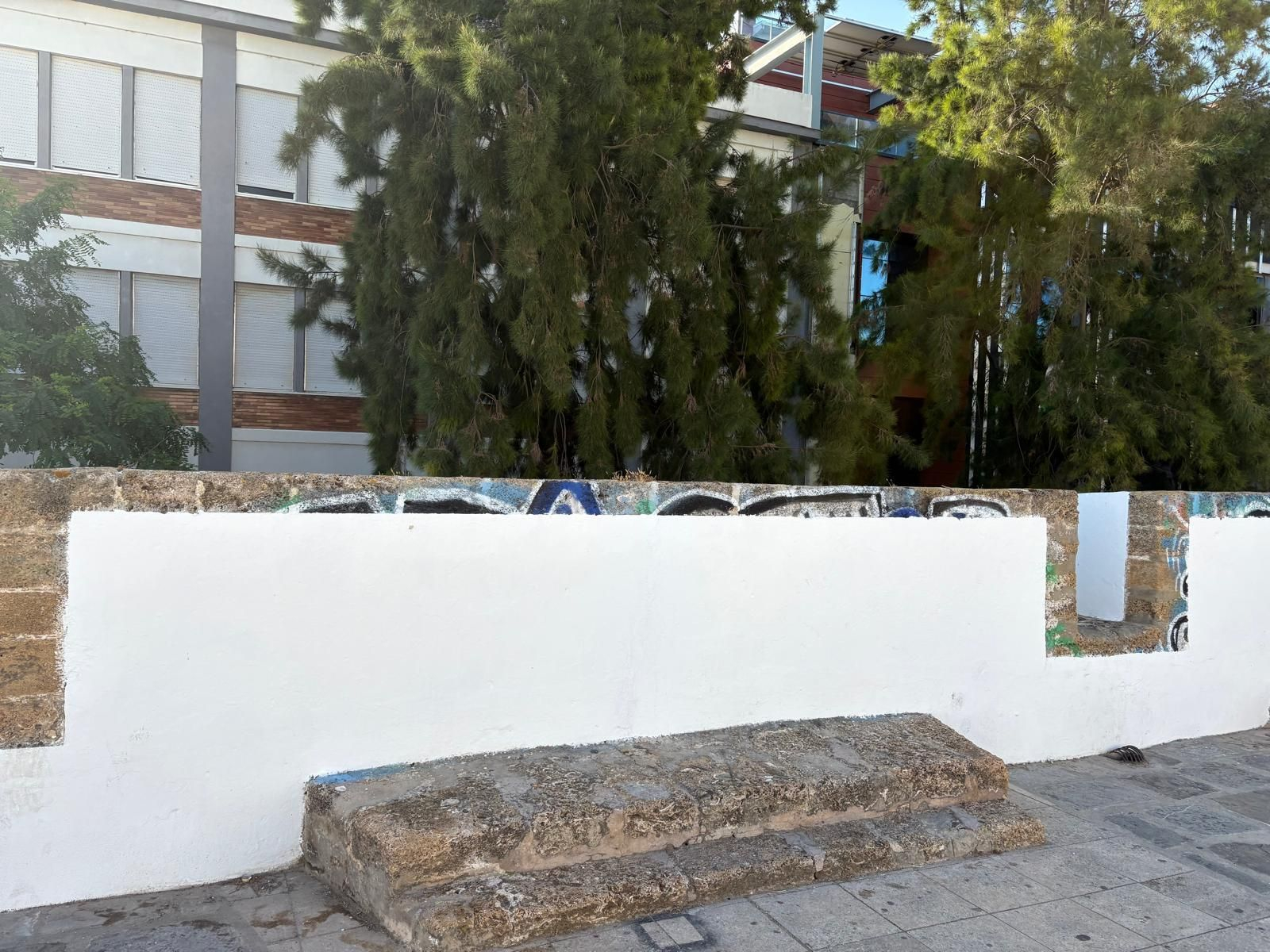 Pintada sobre la piedra