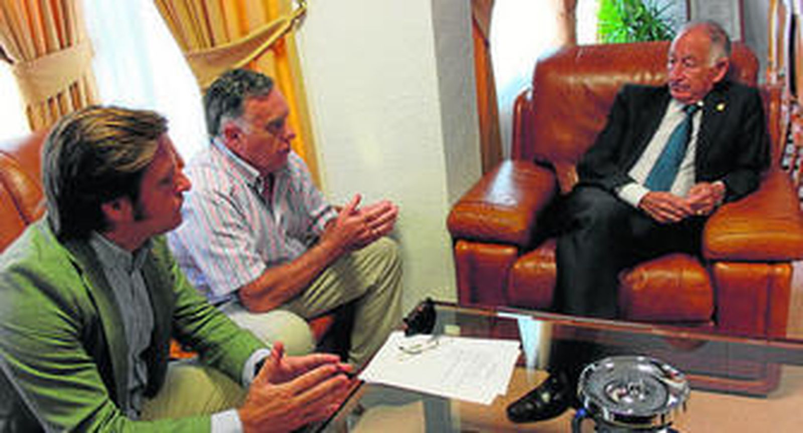 Encuentro, celebrado hace unas semanas, para hacer balance de la actividad turística del verano.