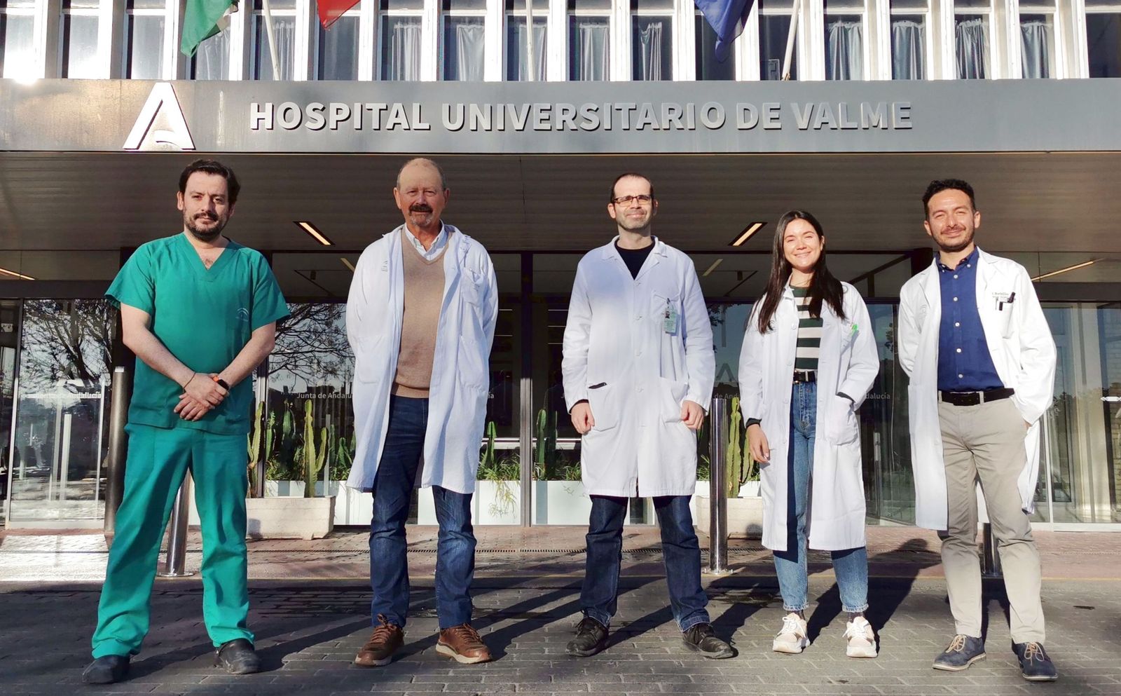 Los radiólogos Ignacio Garrido y Francisco José Campoy, los endocrinos Guillermo Martínez de Pinillos y Celia Gallego junto al bioquímico clínico Joaquín Bobillo.