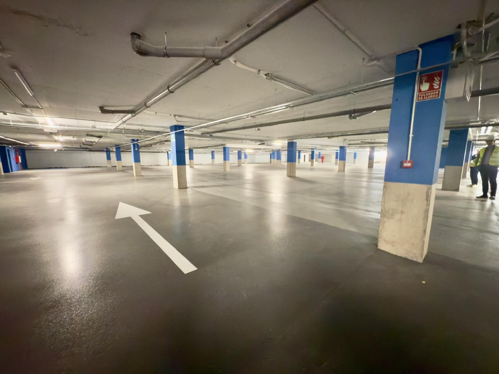 Aspecto actual del parking del mercado muncipal