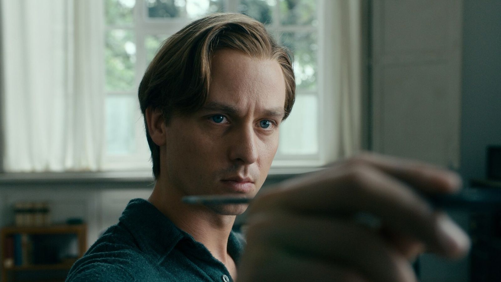 Tom Schilling, protagonista de 'La sombra del pasado'.