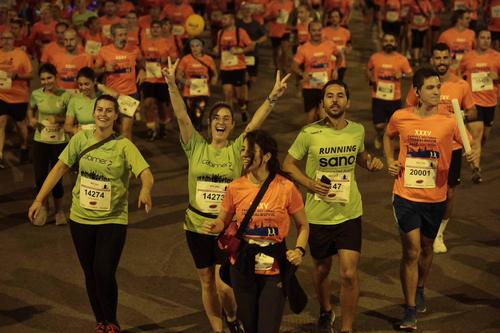 Búscate en las fotos de la Carrera Nocturna (III)