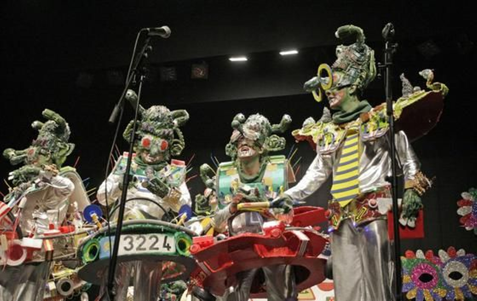 Chirigota 'Los que van despacio para examinarse en Marte, si vamos de marcianos, ¿qué pasa?./Erasmo Fenoy

Foto: Erasmo  Fenoy