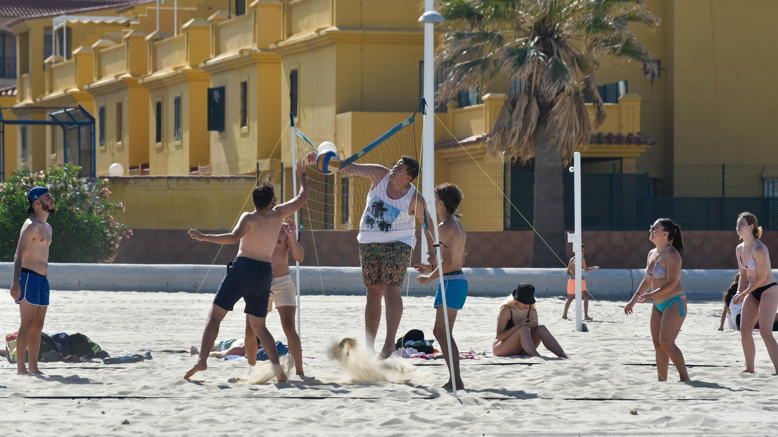 Las fotos de una tarde sol y playa en Algeciras