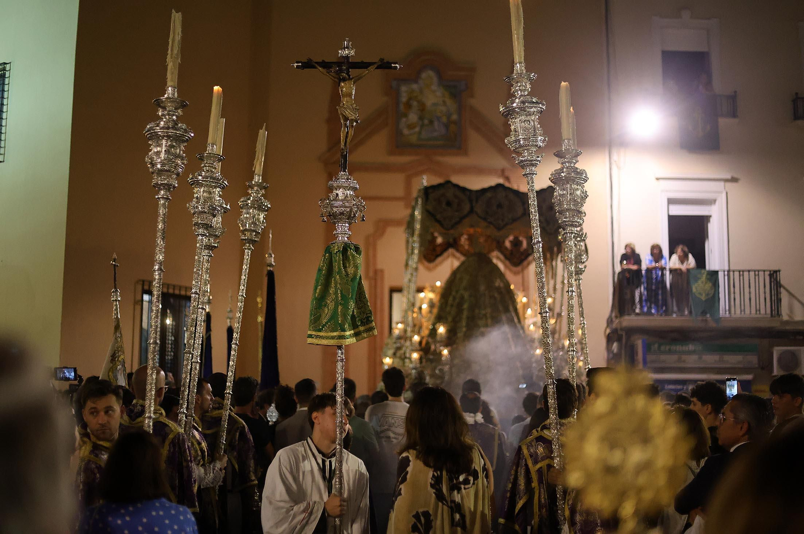 Imágenes de la procesión extraordinaria de la Virgen de la Esperanza por las calles de Huelva