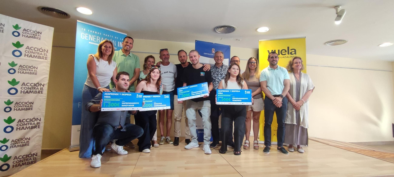 Entrega de premios a los ganadores de #EmprendeyDespegaVera2025.