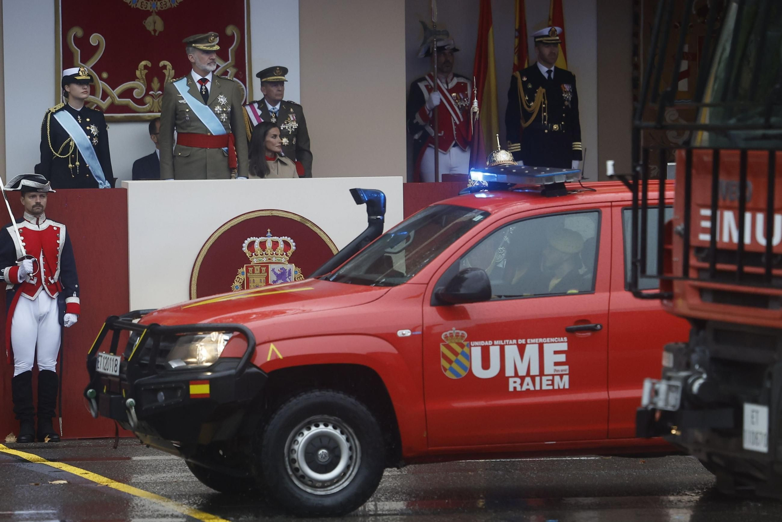El desfile militar del Día de la Hispanidad, en imágenes