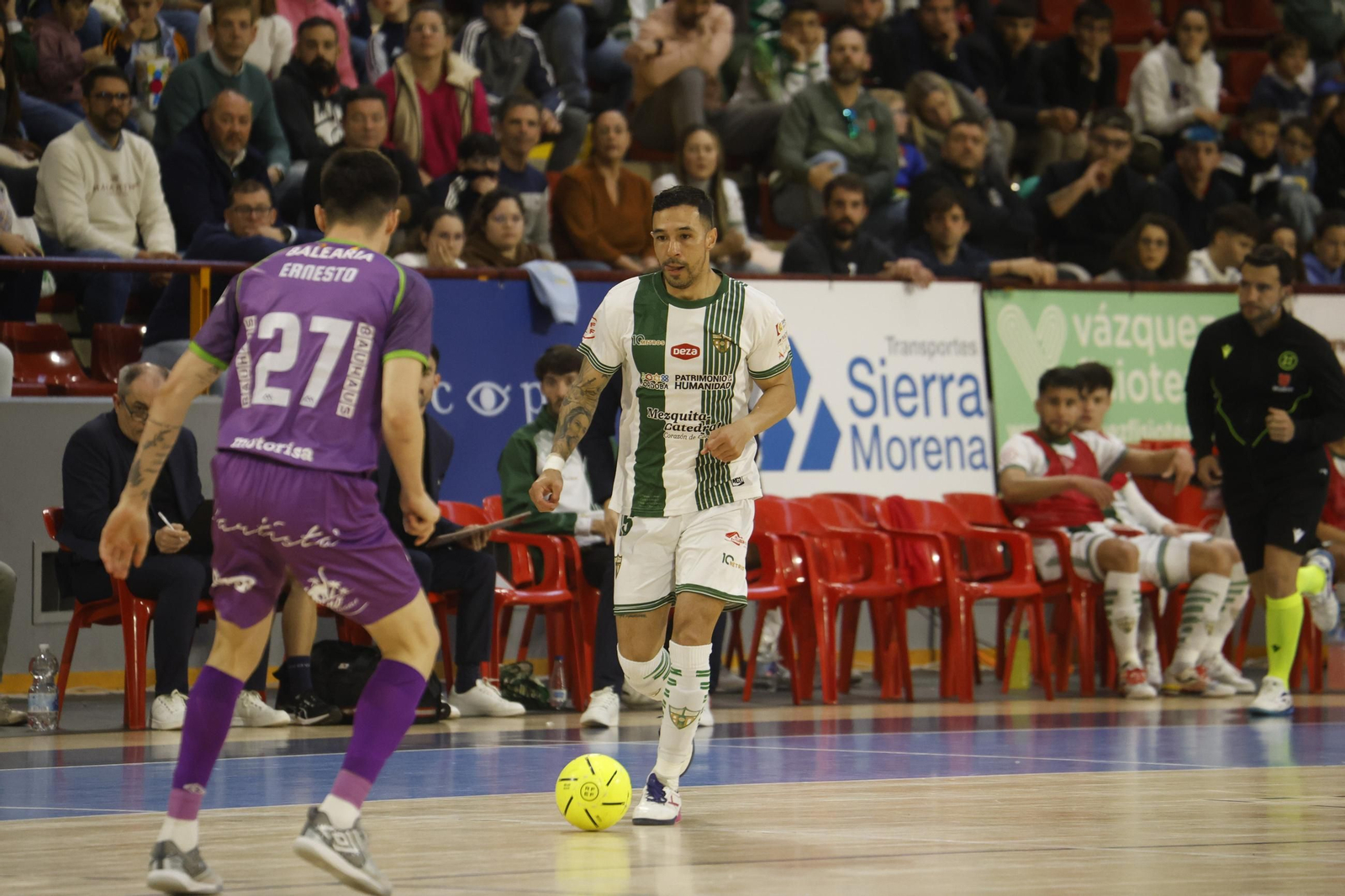 Las mejores fotos del ambiente en Vista Alegre para el Córdoba Futsal - Palma.