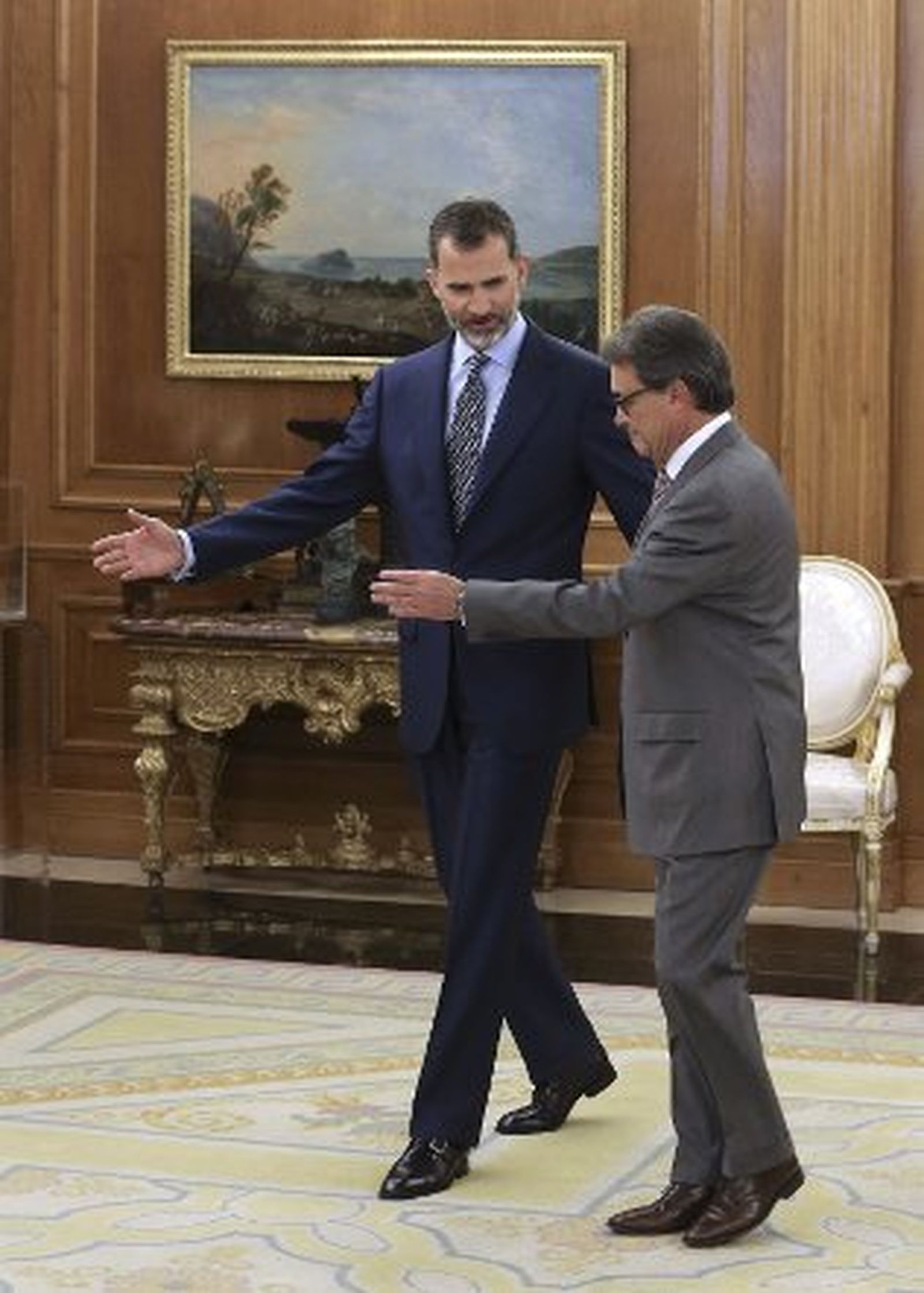 Mas antes de la audiencia con el Rey: "Vengo en son de paz"