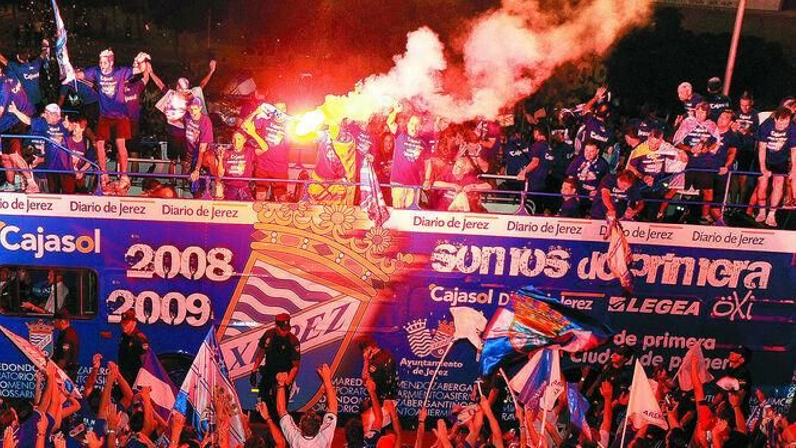 Los jugadores del Xerez CD celebraron el ascenso a Primera a lo grande.