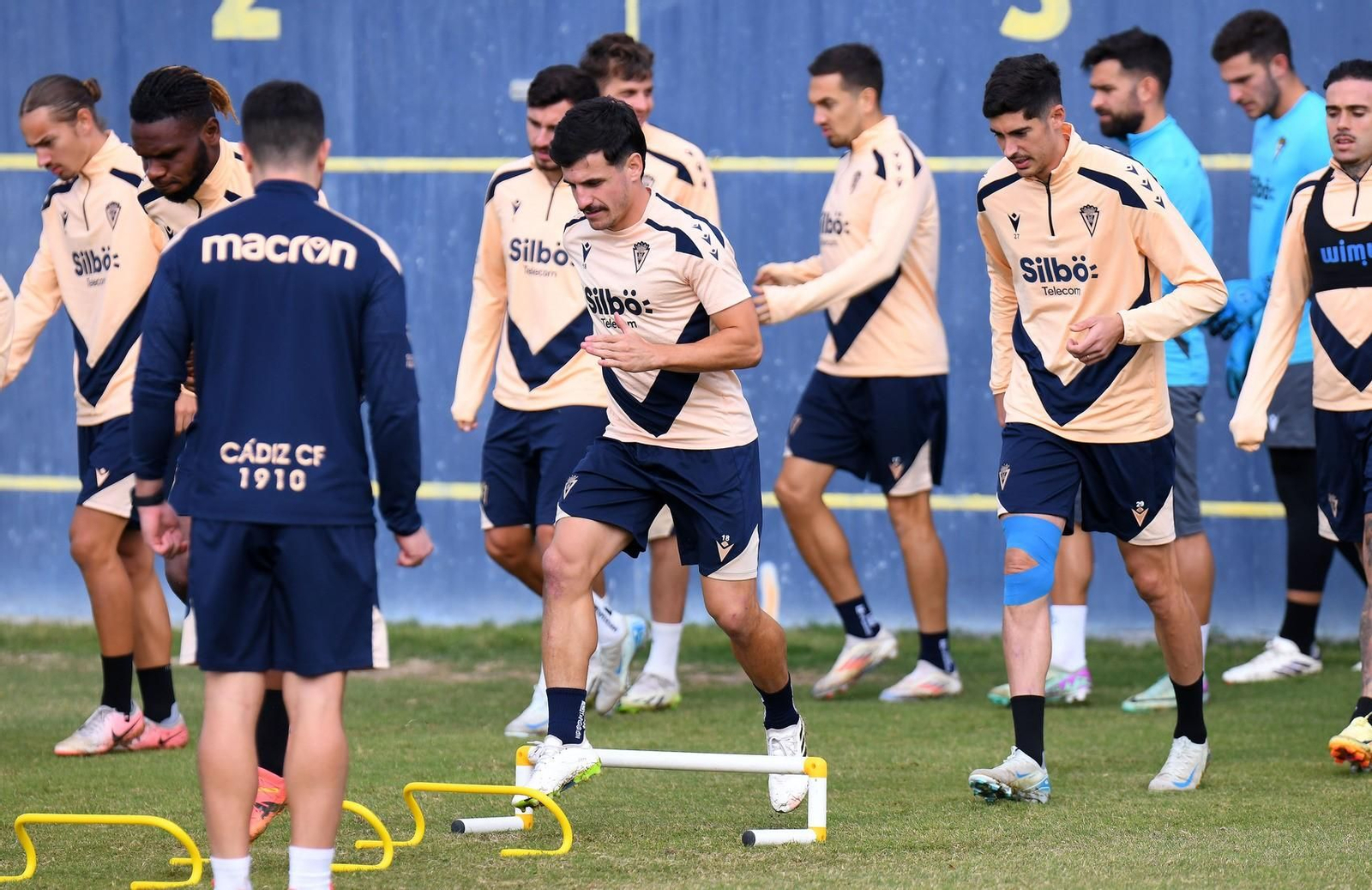 Un entrenamiento del Cádiz.