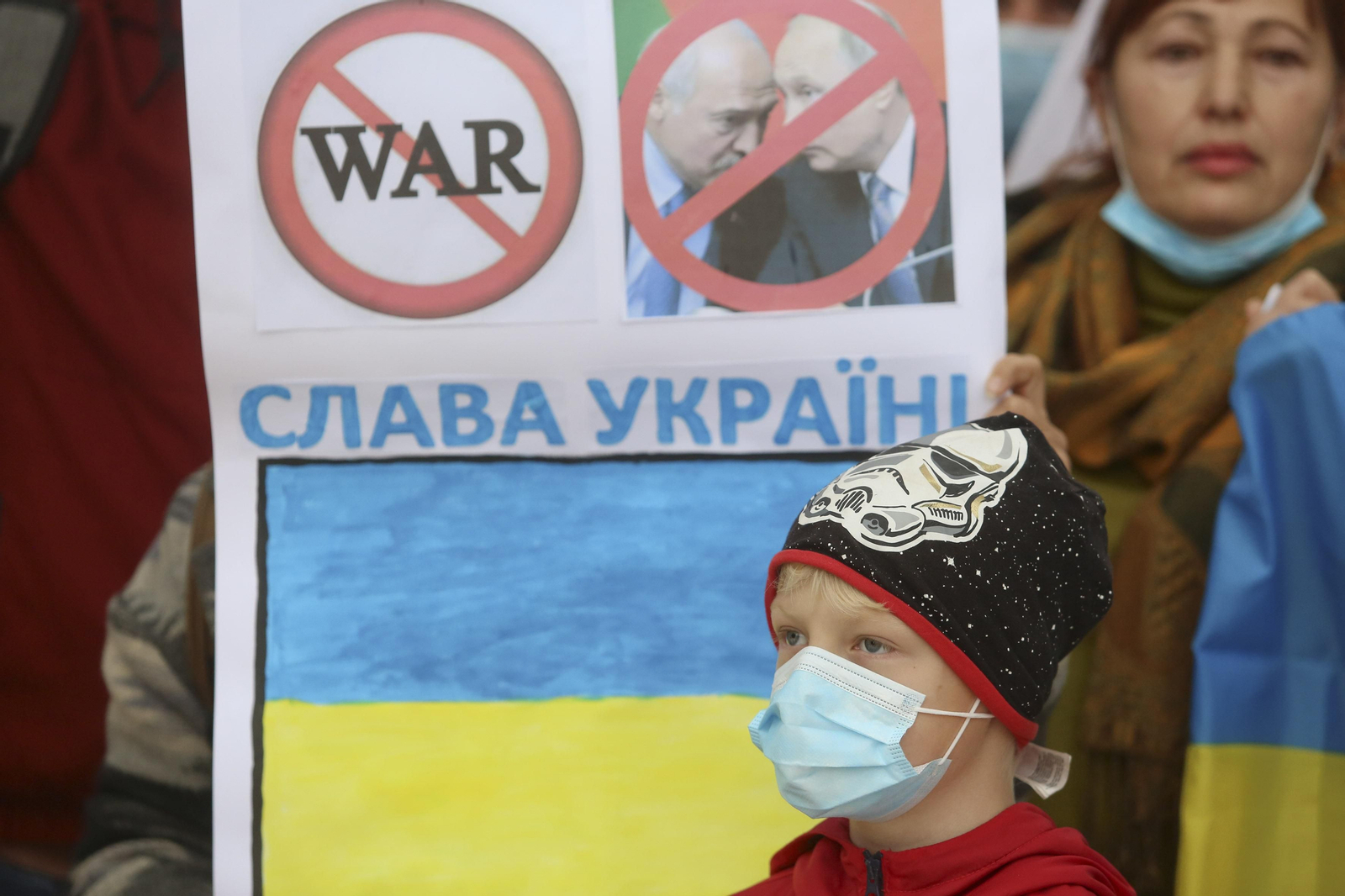 Las fotos de la concentración en Málaga para implorar la paz