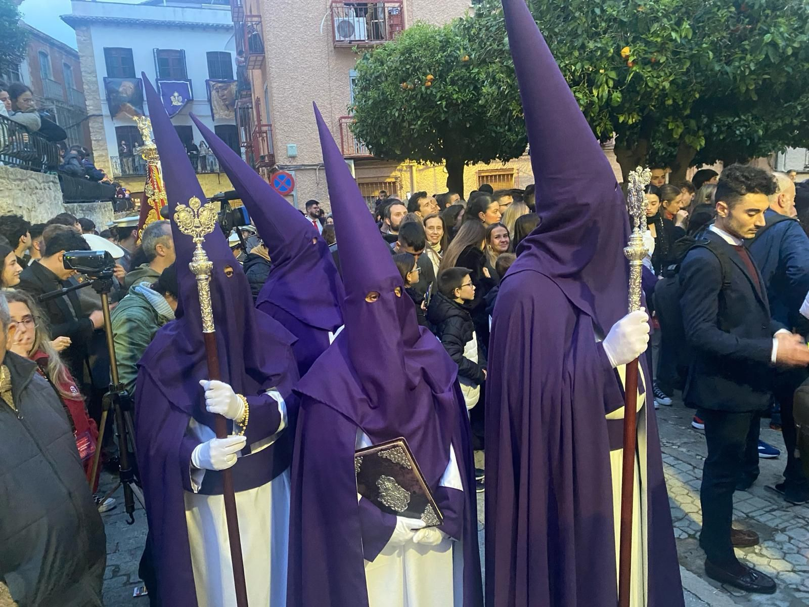 En imágenes: La Expiración trae de vuelta la ilusión de los cofrades jiennenses