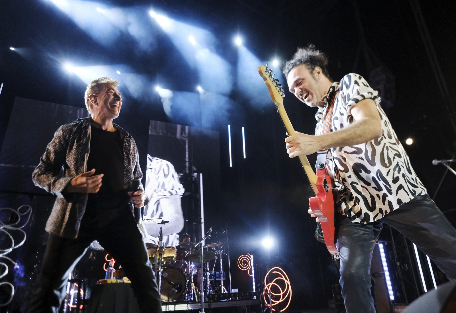 El concierto de Manolo García en el teatro de la Axerquía de Córdoba, en fotografías