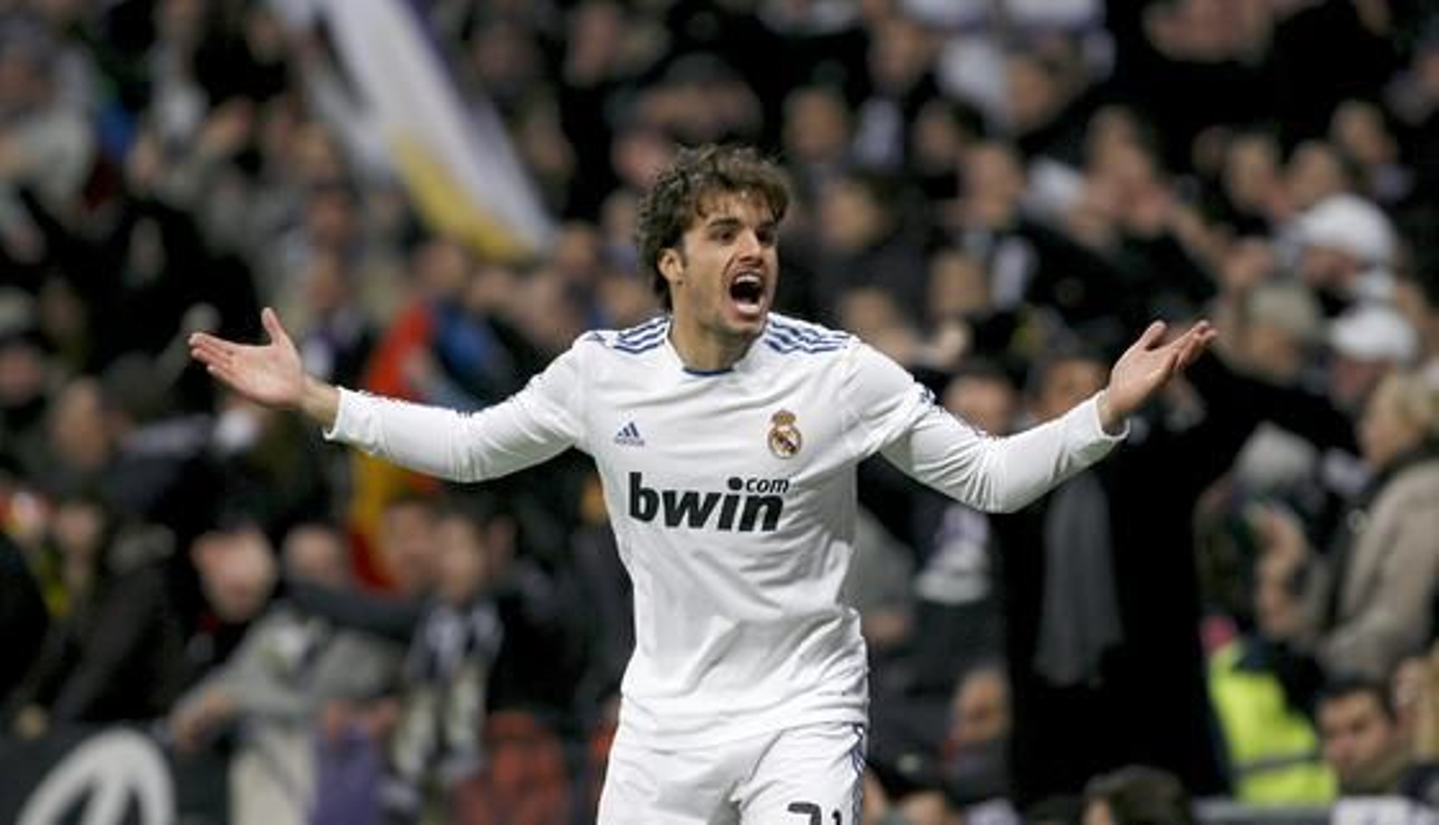 El Sevilla cae en el Bernabéu pese a jugar con un jugador más durante casi media hora. / EFE