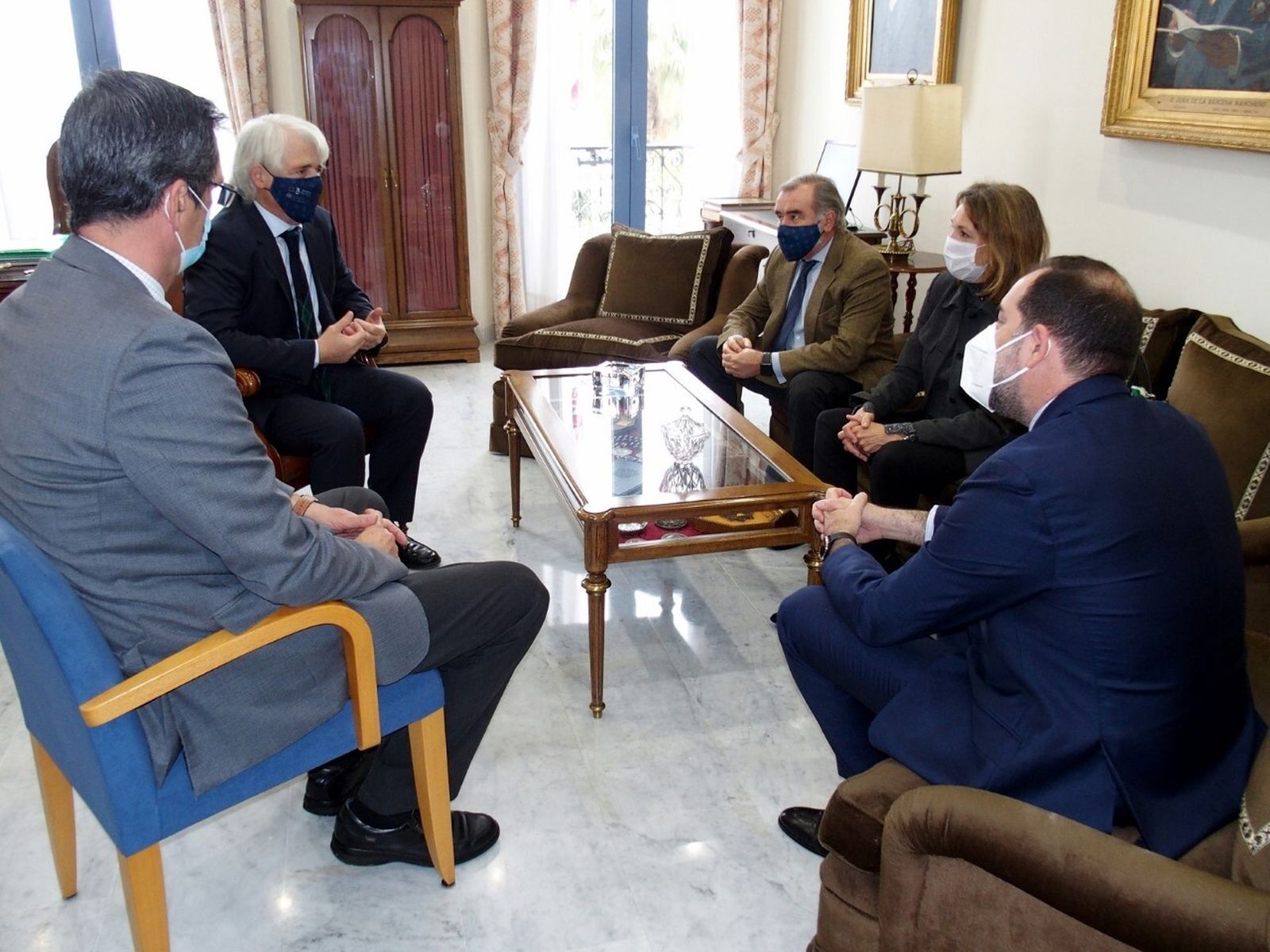 Reunión entre colegios de abogados de Málaga y Sevilla con la Junta