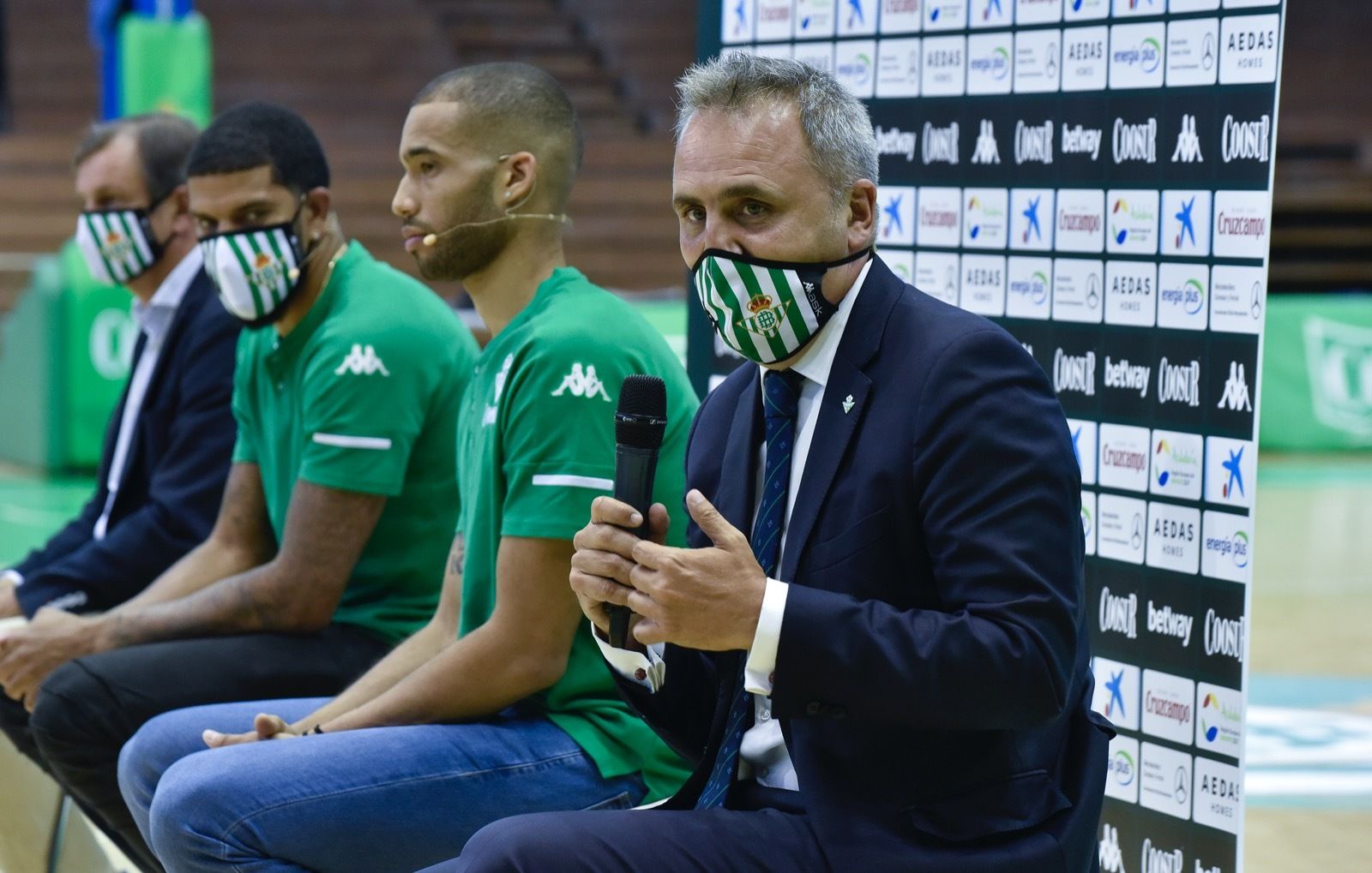 Fernando Moral, durante la presentación de Feldeine y Mike Torres.
