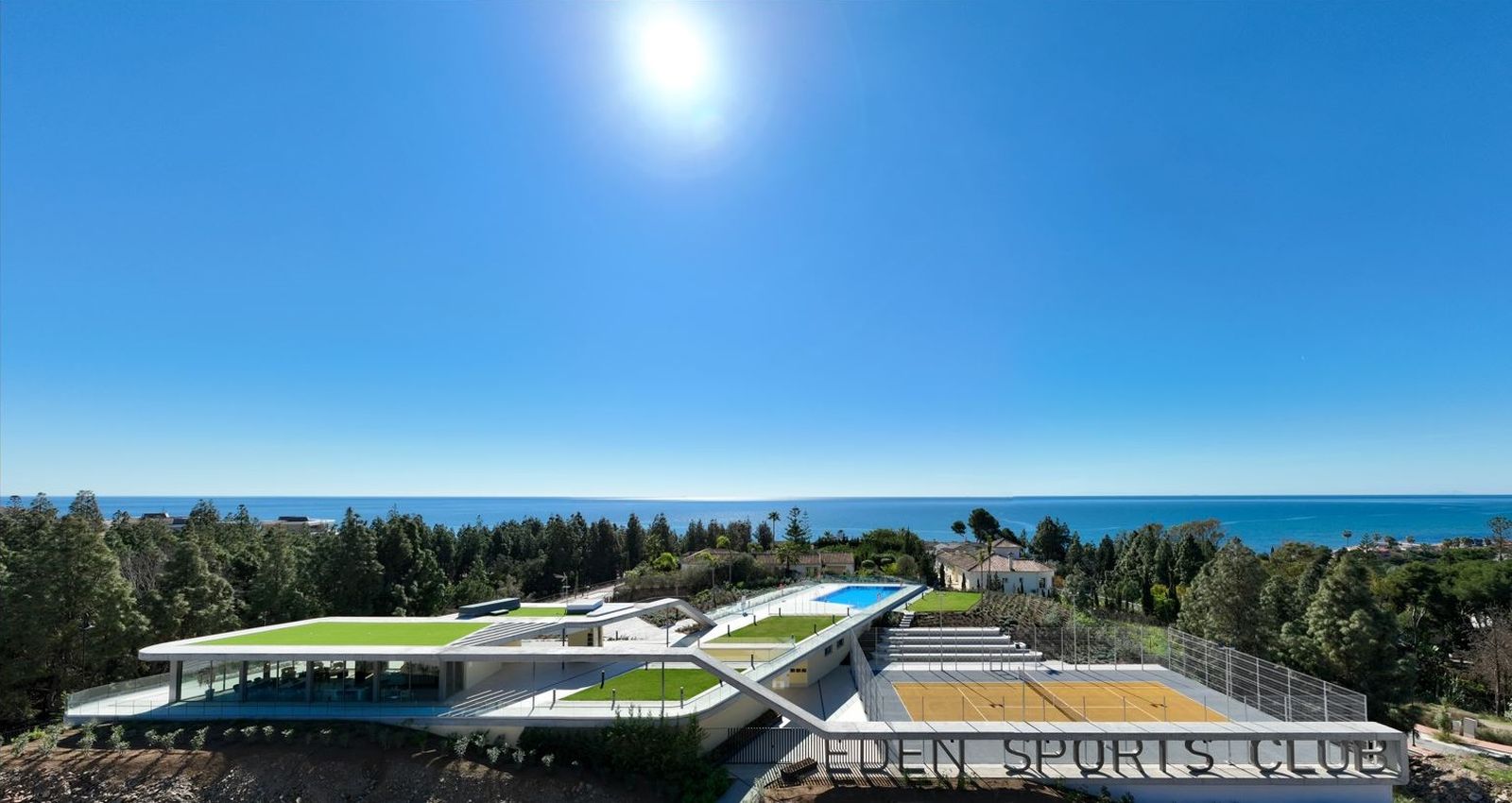 Exterior del Eden Sports Club.