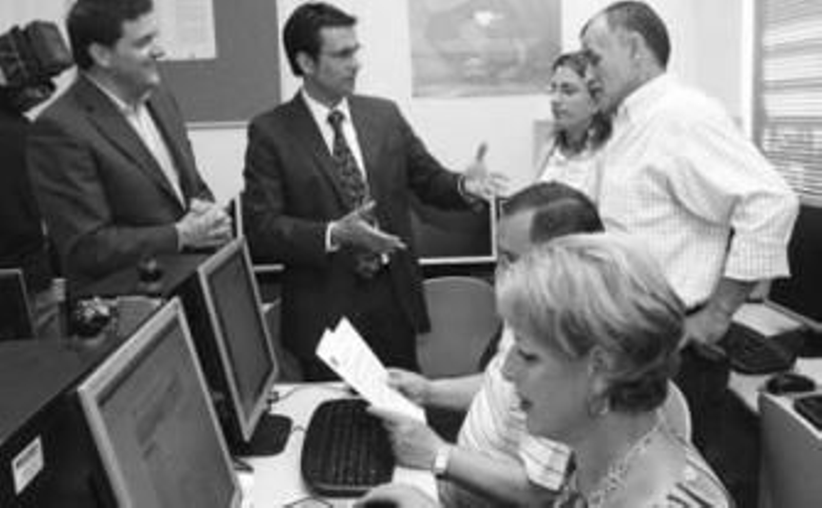 El delegado de Innovación inauguró el centro de La Chana.