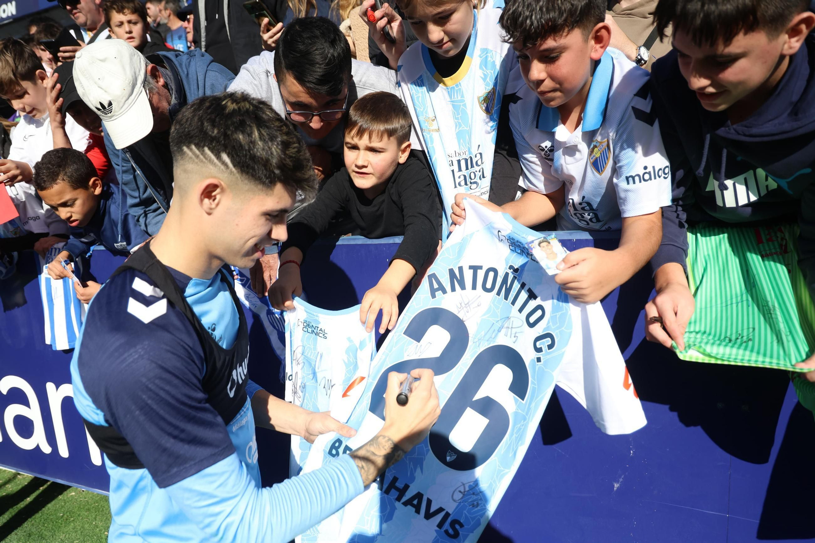 Búscate en La Rosaleda en el entrenamiento del Málaga CF Búscate en La Rosaleda en el entrenamiento del Málaga CF