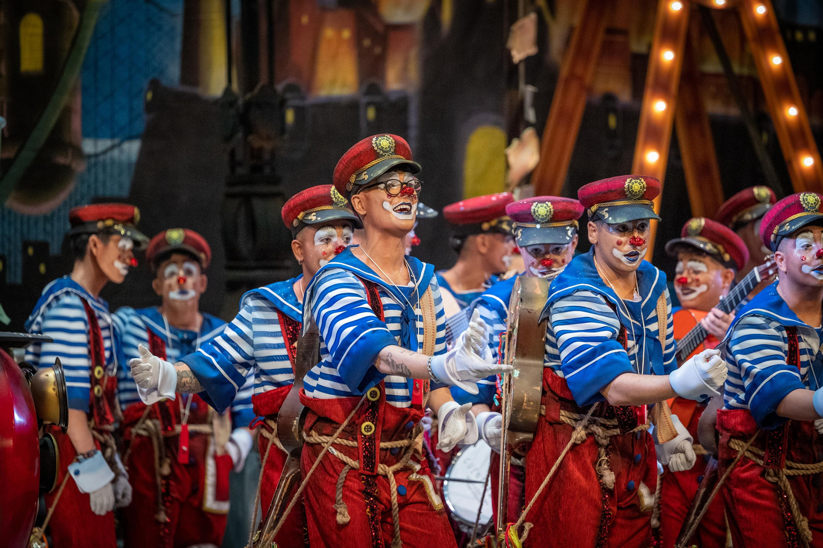 Comparsa 'Y seguimos cantando'