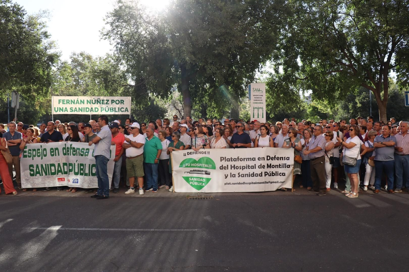 La protesta de los vecinos de Espejo por la falta de médicos, en imágenes