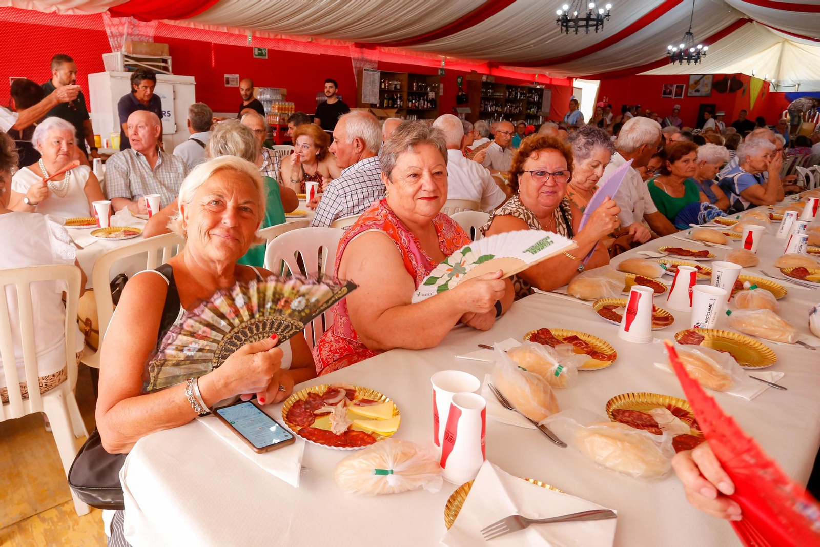 Búscate en las fotos del lunes en la Feria de Tarifa