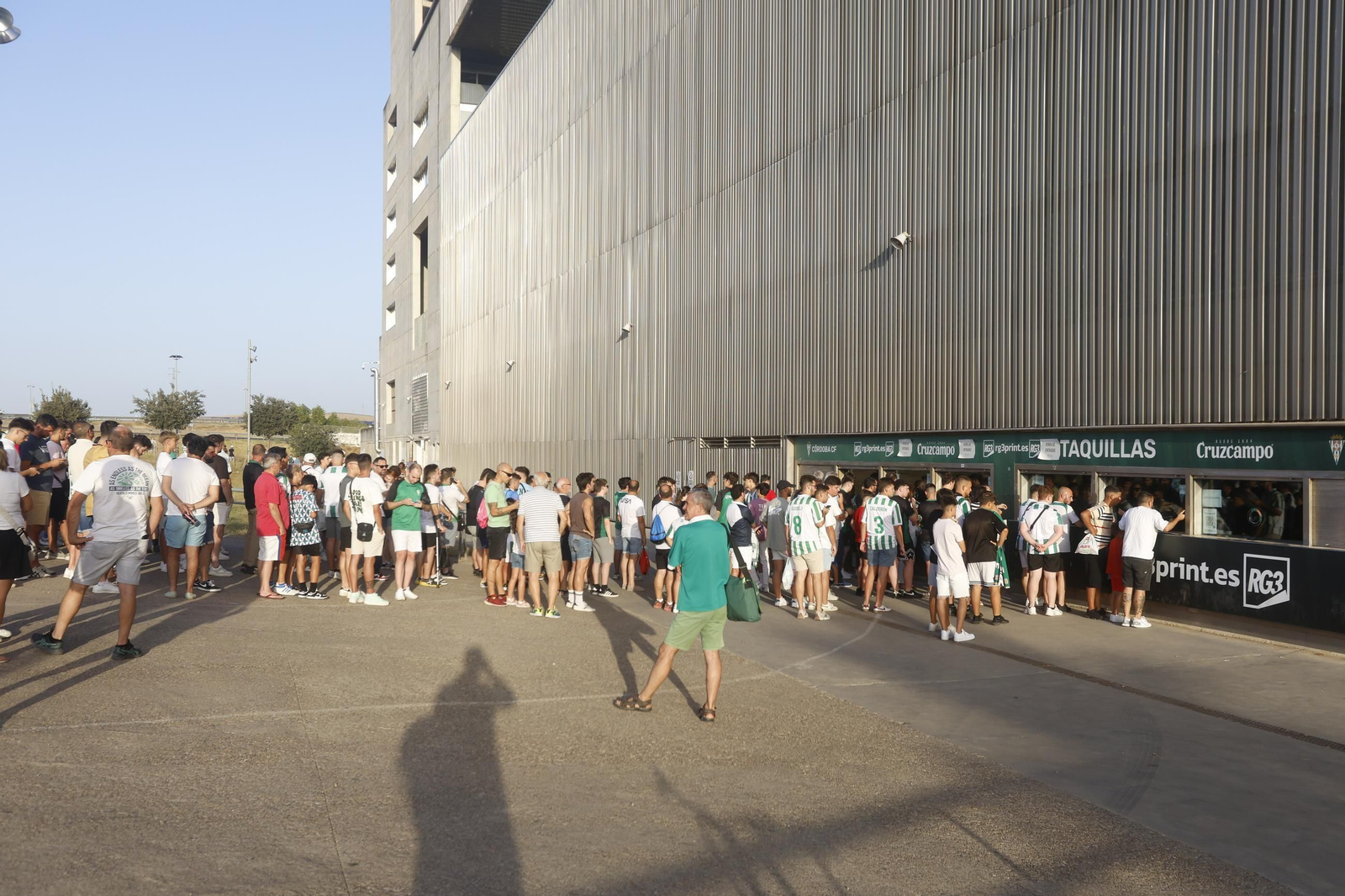 Las mejores fotos del ambientes en El Arcángel para el Córdoba CF - Rayo Vallecano