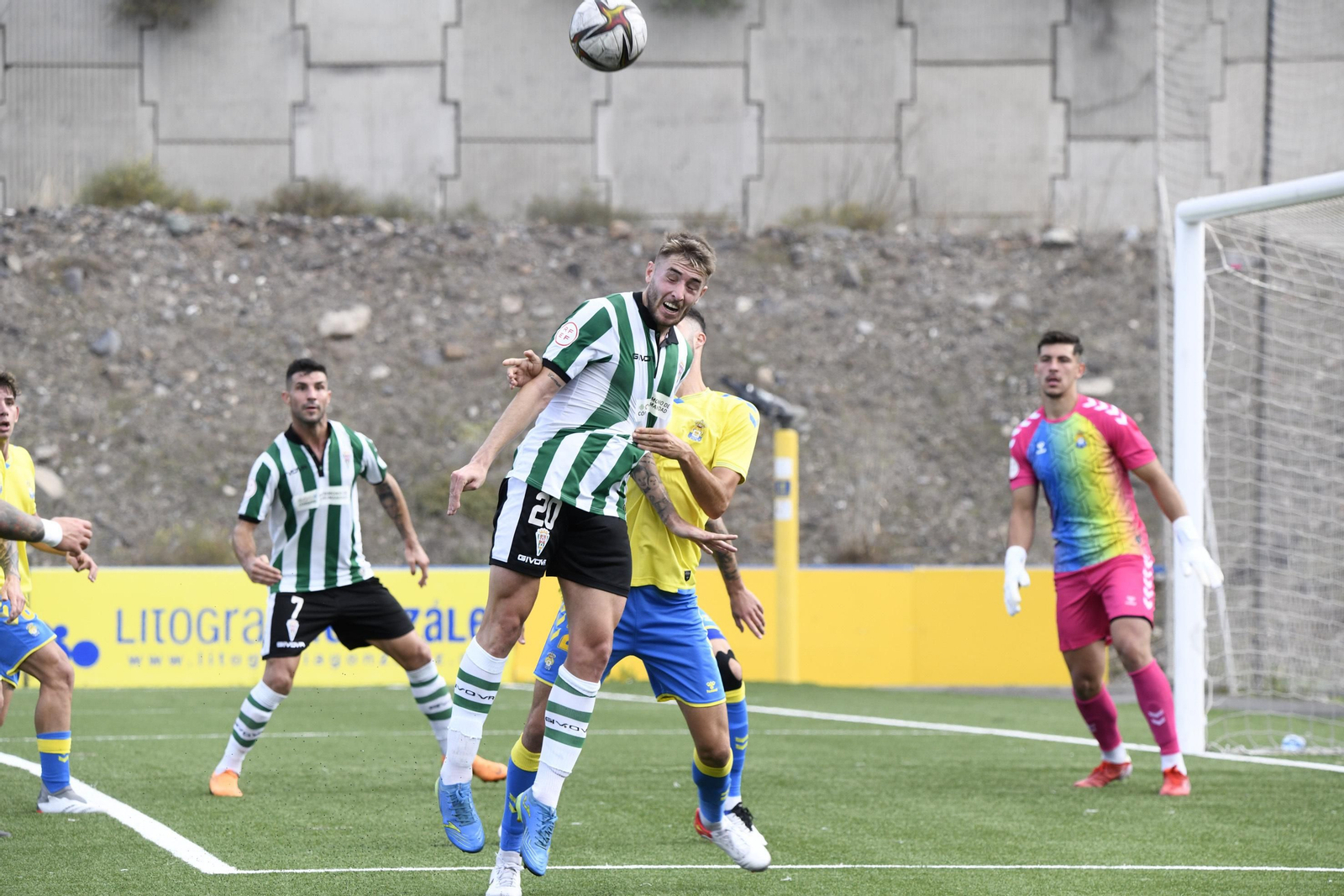 Las imágenes del empate del Córdoba CF ante Las Palmas Atlético