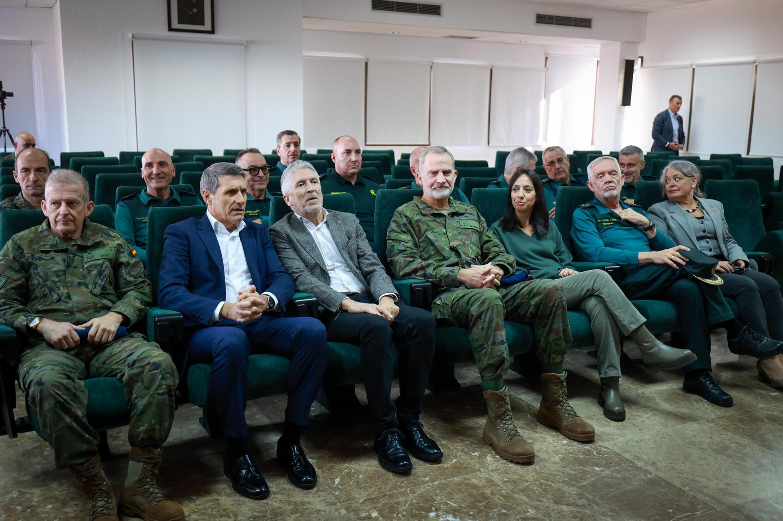 Felipe VI, en el Centro de Formación Naval de la Guardia Civil de la Zona Franca de Cádiz.