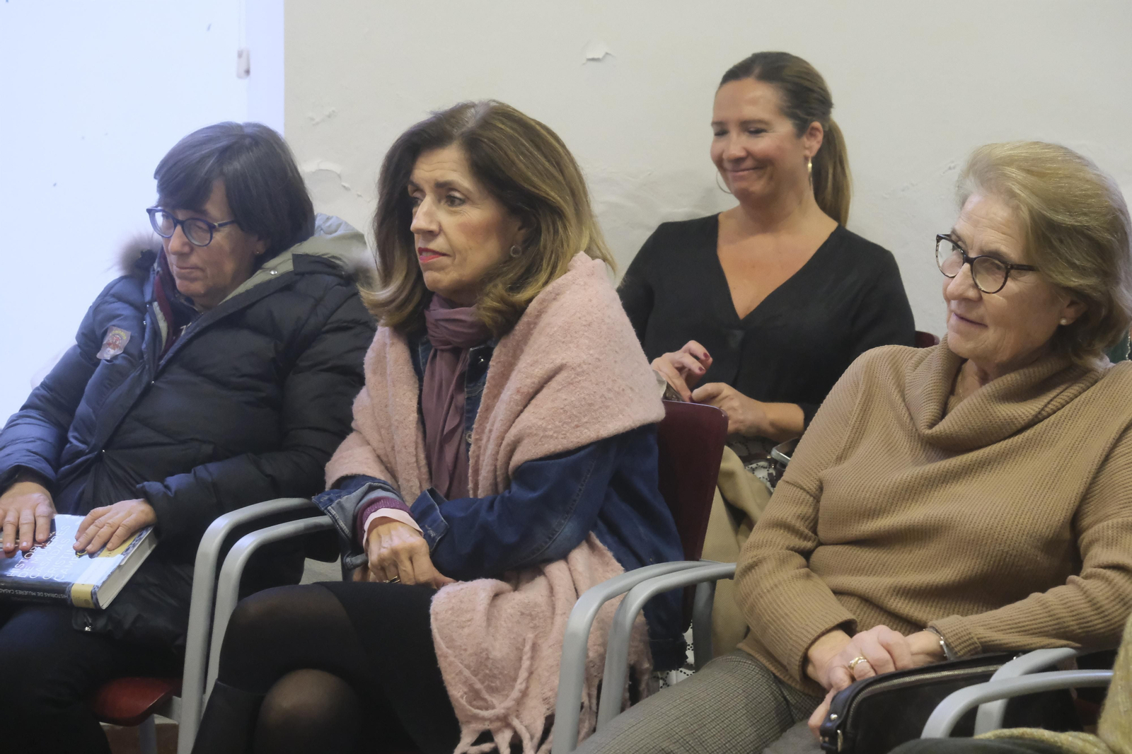 Las imágenes de la presentación de la obra ‘Historias de mujeres casadas’ de Cristina Campos en Córdoba