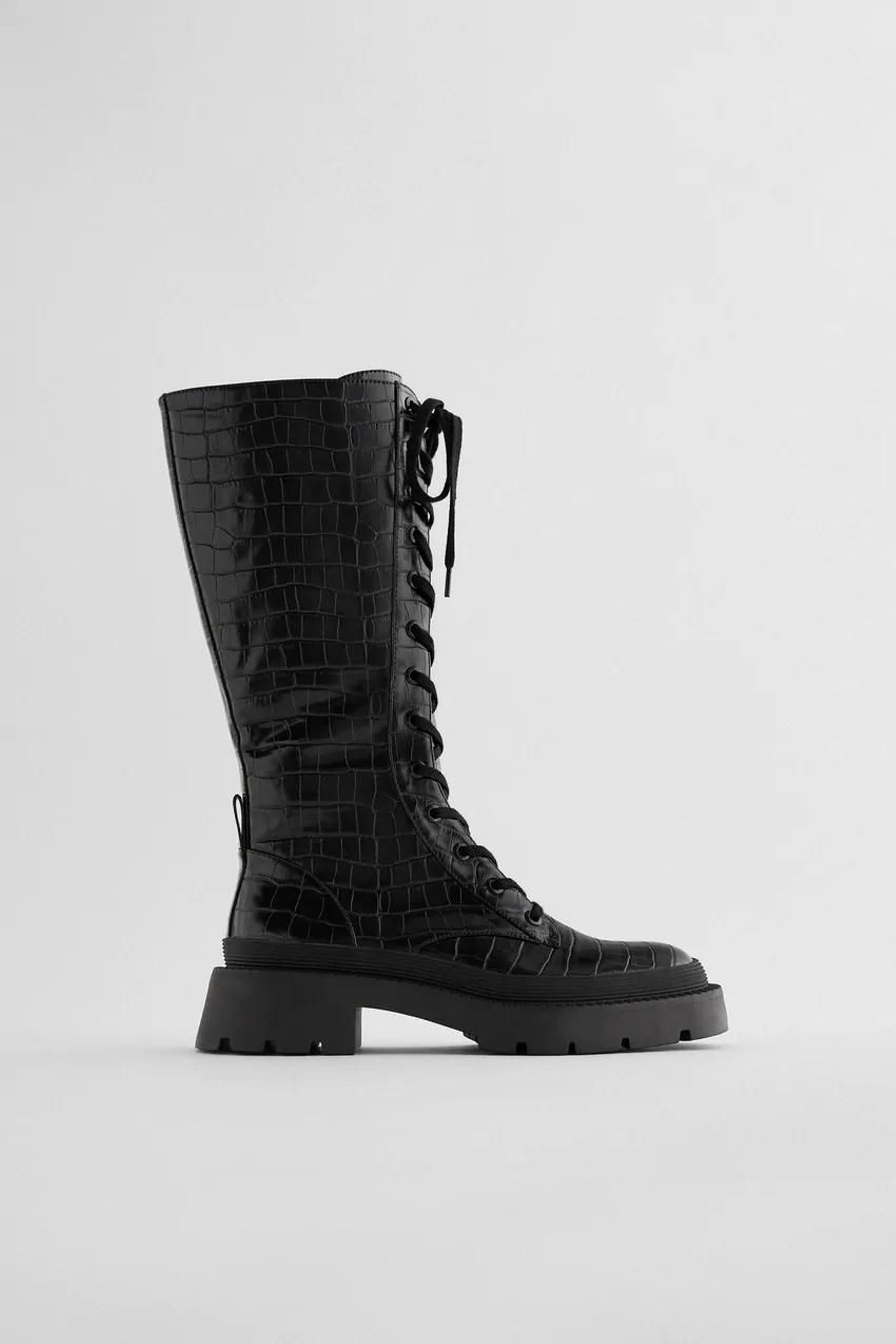 Las botas que vas a querer llevar todos los días y con todos tus 'looks'