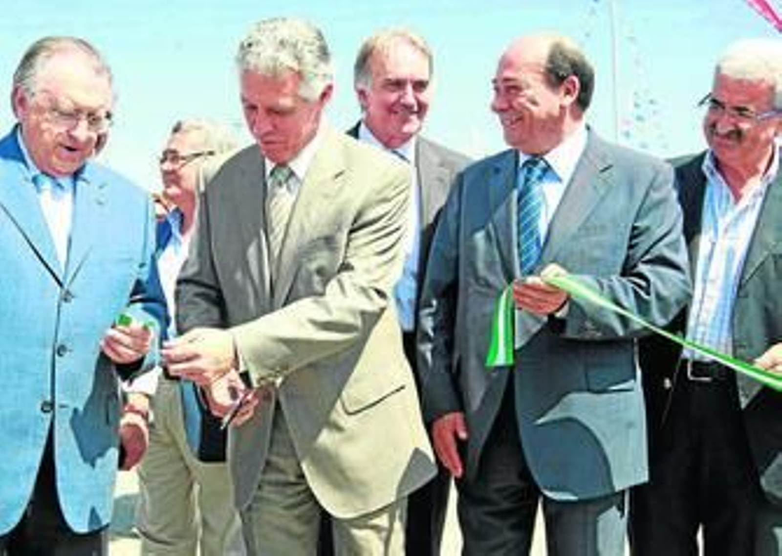 José Blas Fernández, Francisco Menacho, Rafael Barra y Jiménez Barrios, inaugurando la feria.