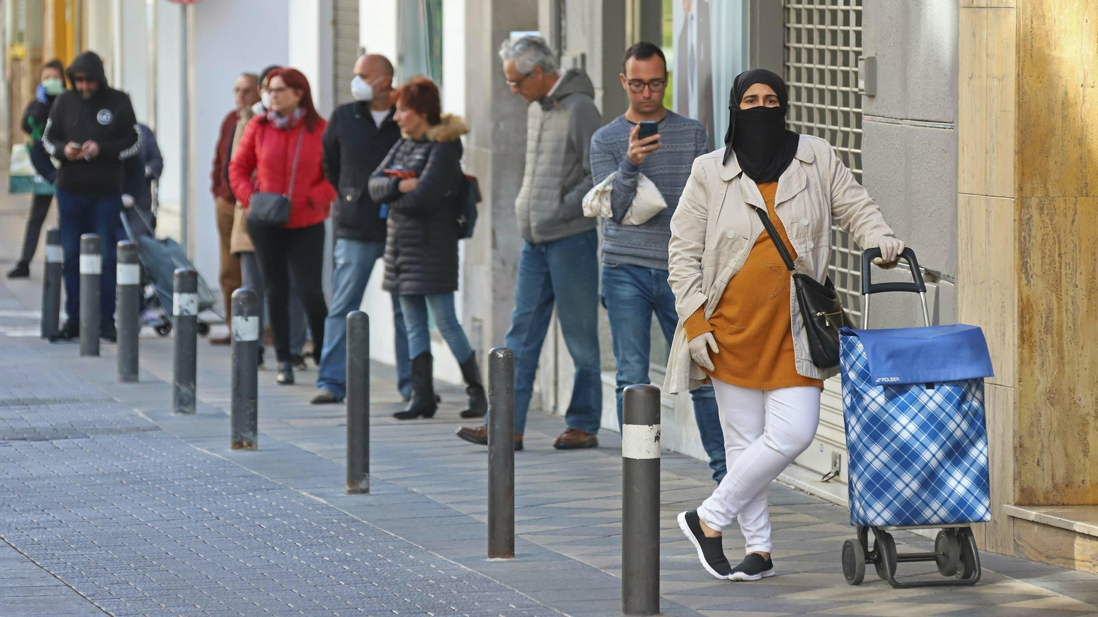 Fotos del segundo día del estado de alarma por coronavirus en el Campo de Gibraltar