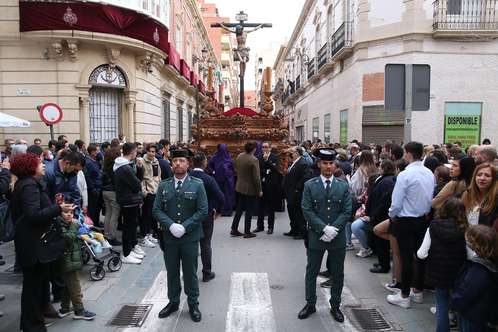 La procesión de las Angustias de Almería, en imágenes