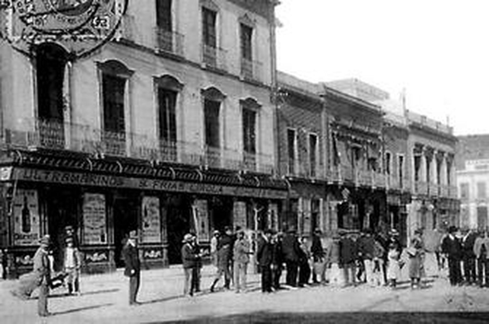 Copiosas cenas, postres prohibidos