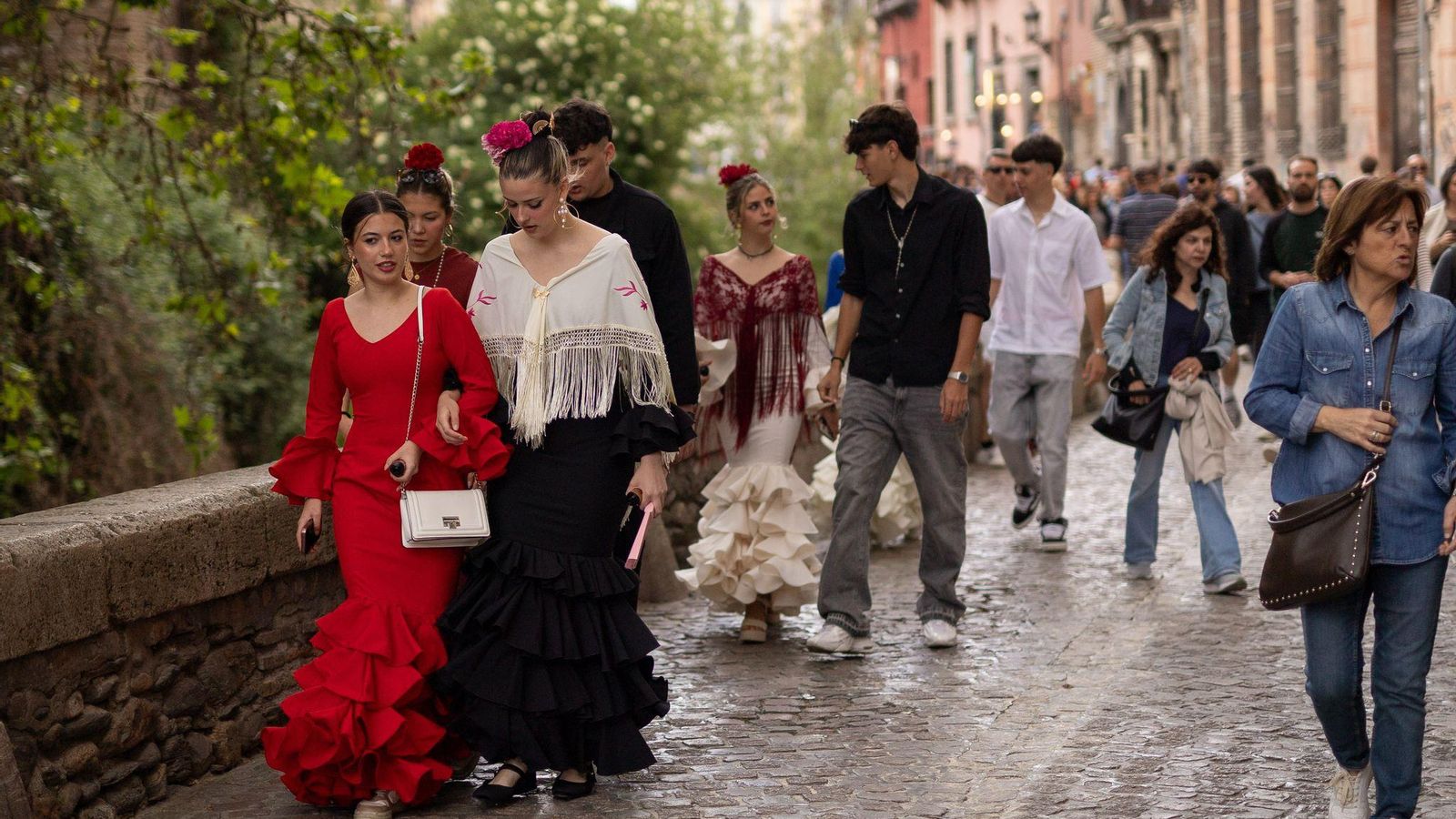 Encuéntrate en la mejores fotos del Día de la Cruz de Granada