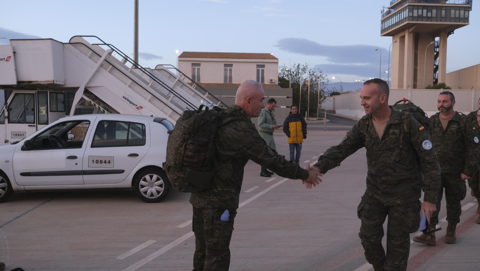 Imágenes de la salida del segundo contingente de La Legión con destino el Líbano