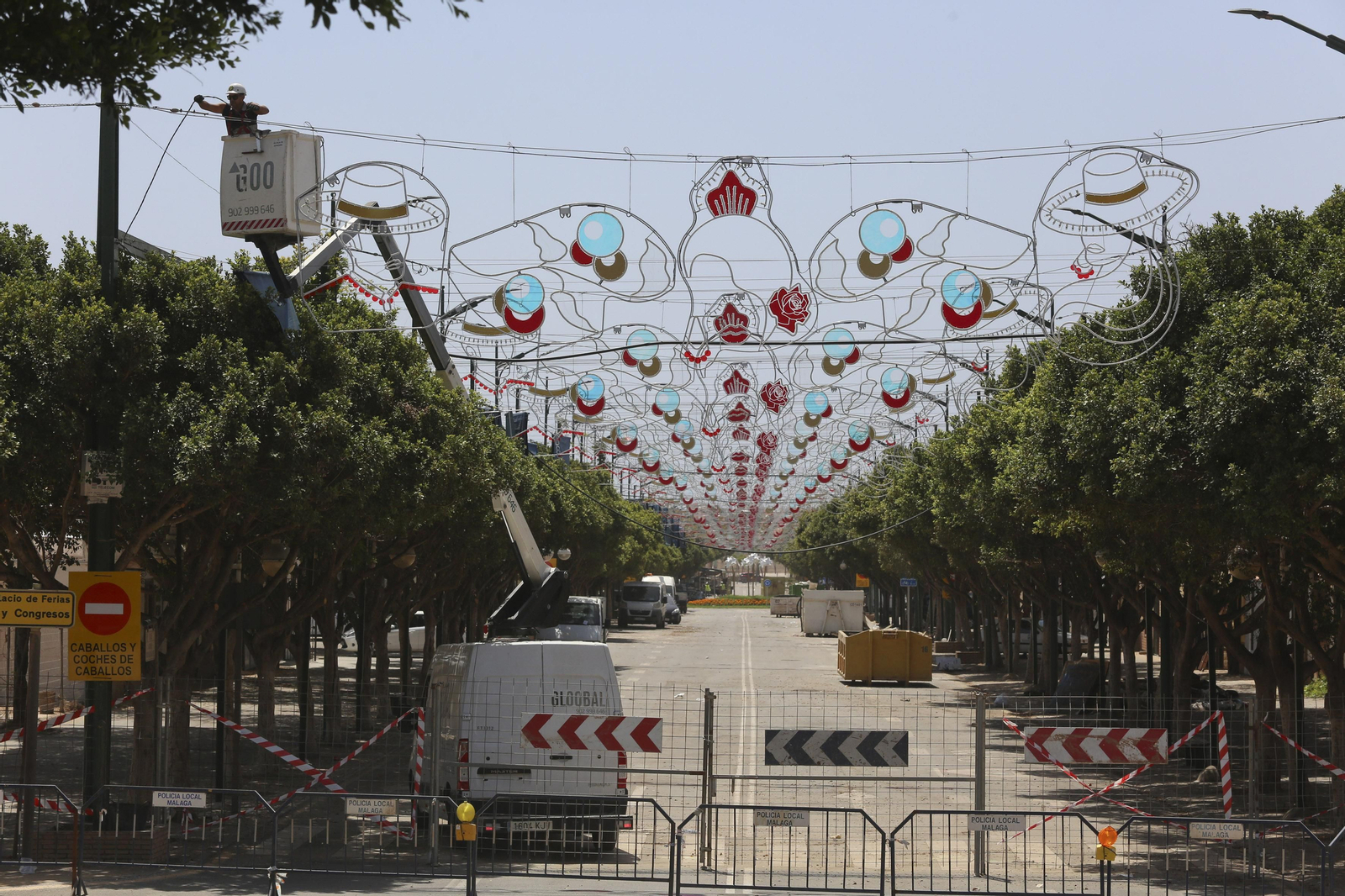 Cuenta atrás para la Feria de Málaga en el Real (fotos)