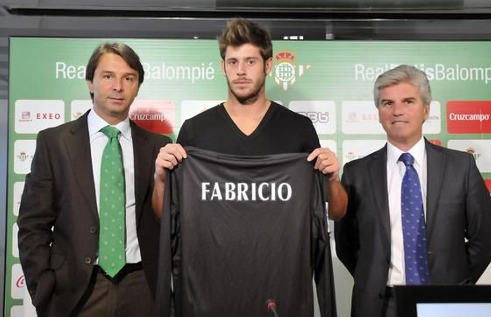 Presentación de Fabricio, el nuevo fichaje del Betis.

Foto: Juan Carlos Vázquez