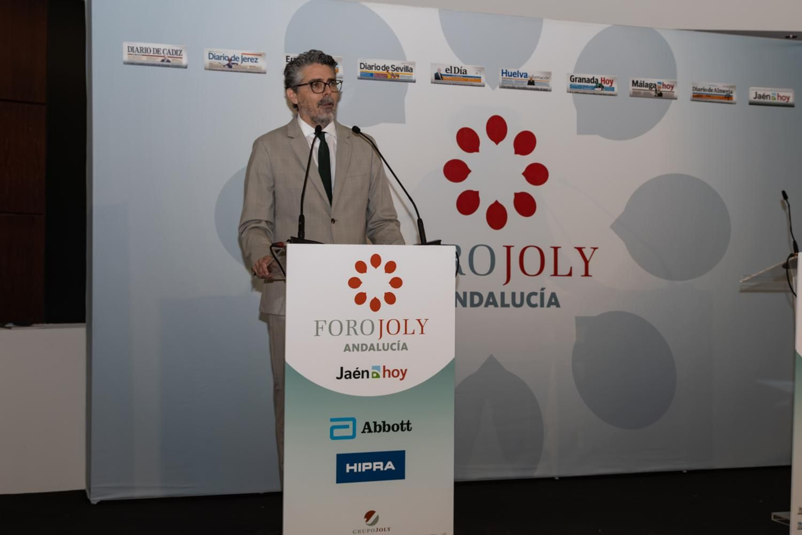 La sociedad jiennnese ha acompañado al Grupo Joly en su desayuno con la consejera.