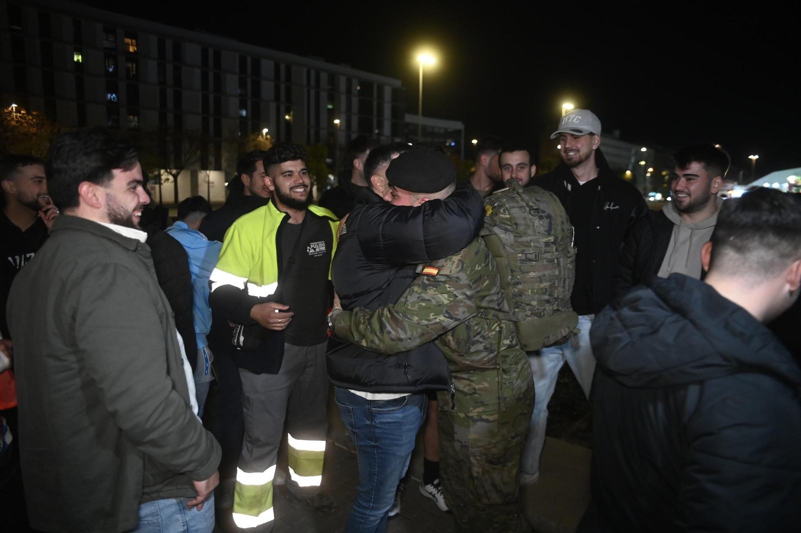 Emoción en la llegada a Córdoba de los soldados de la Brigada de Cerro Muriano desde Letonia
