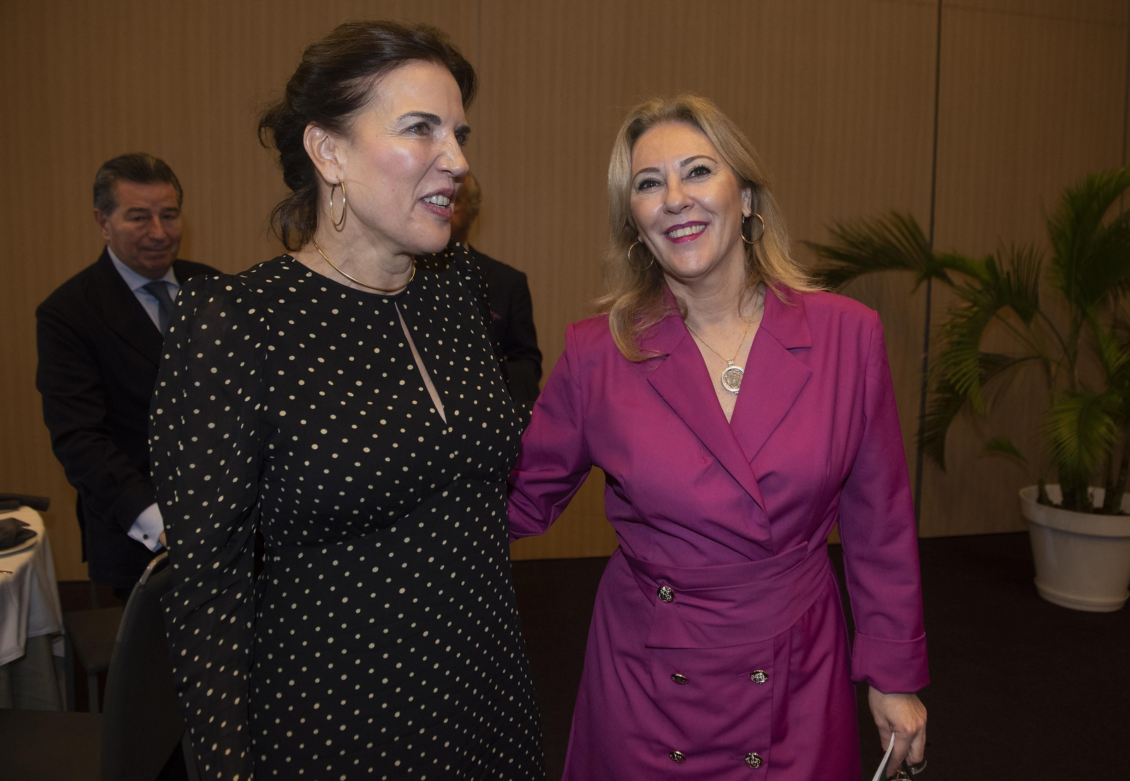 FORO JOLY.  Dña.Carolina España