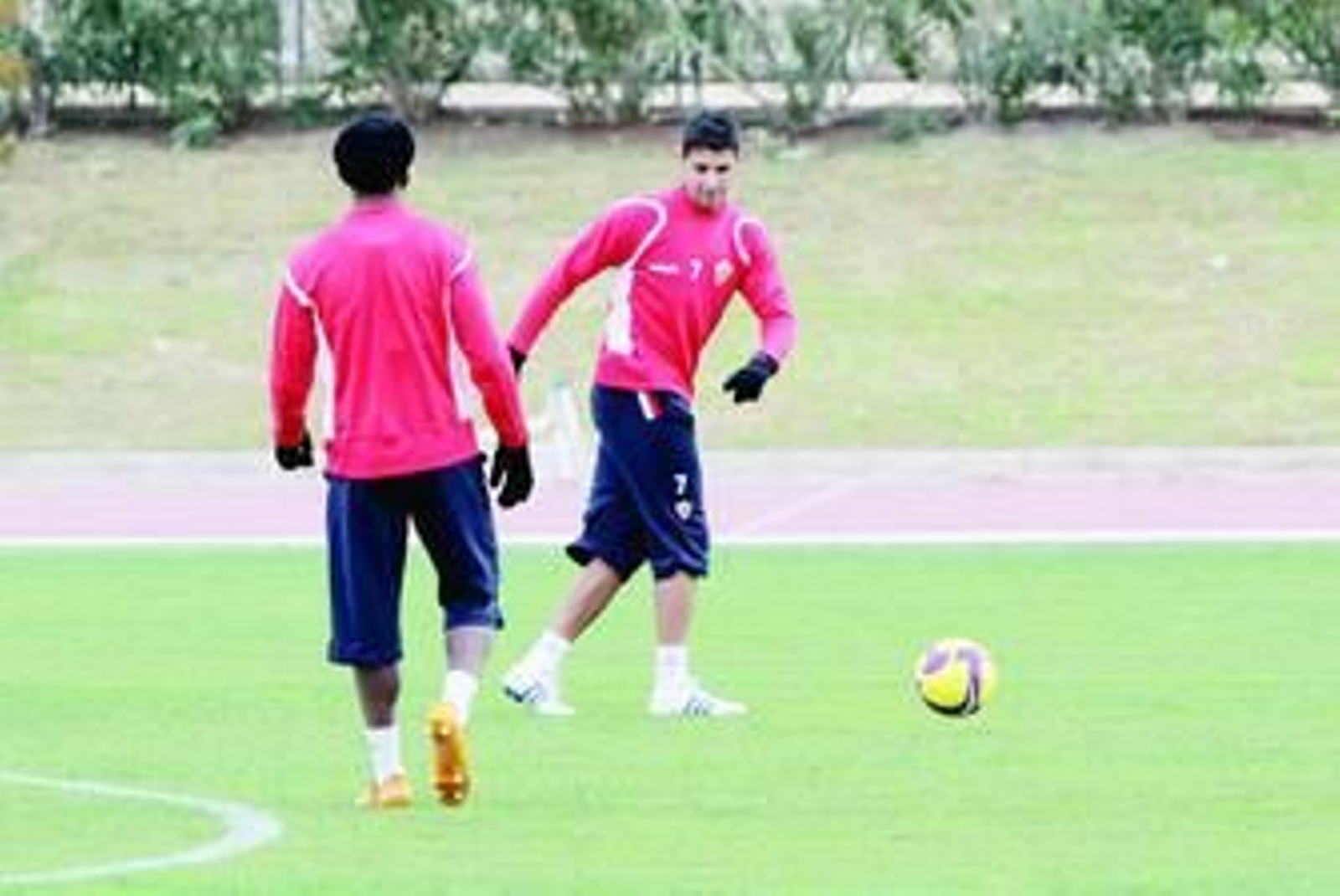 Nieto, en un entrenamiento junto al brasileño Guilherme.