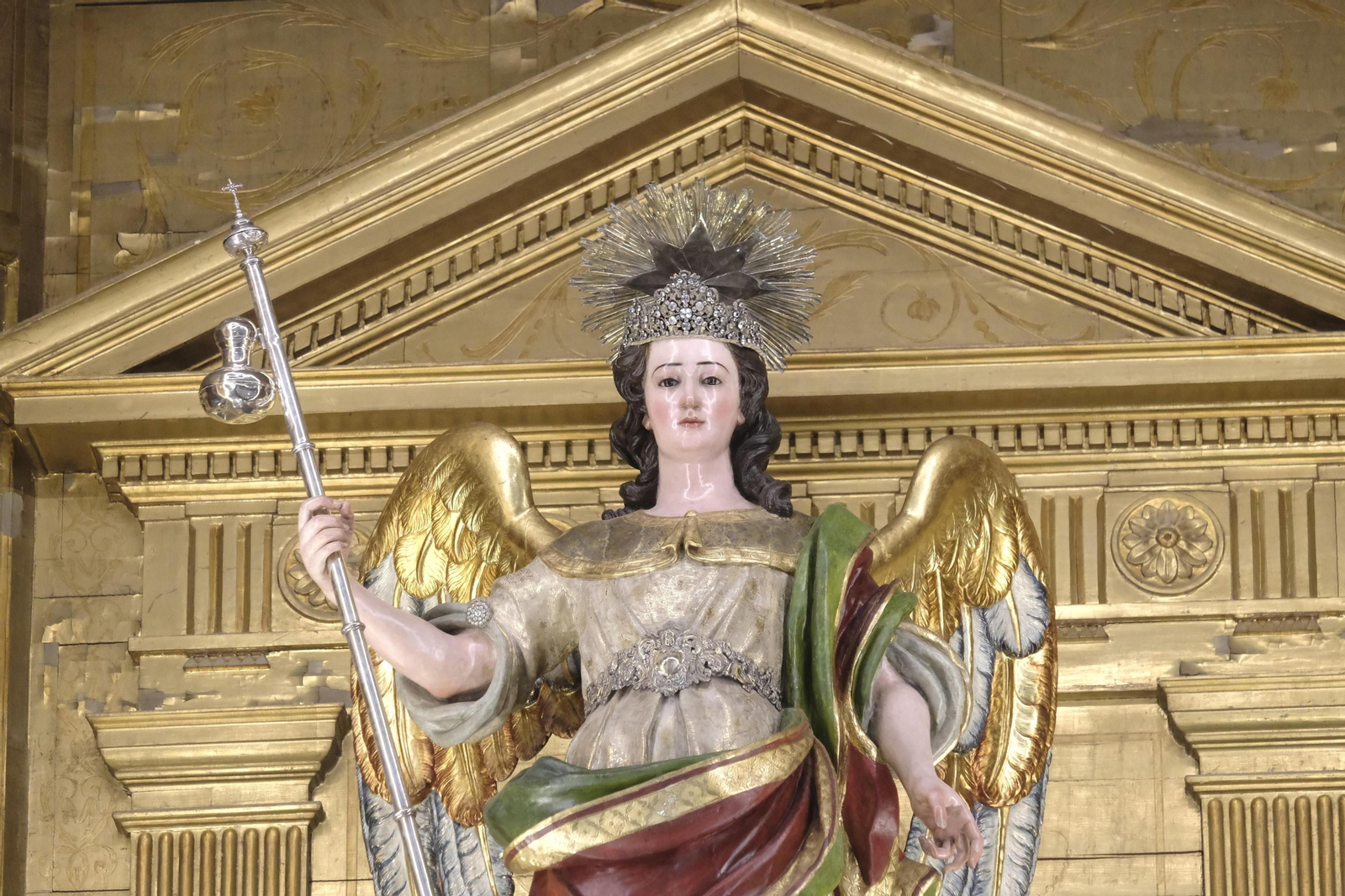 La ofrenda floral del Córdoba CF a San Rafael, en imágenes