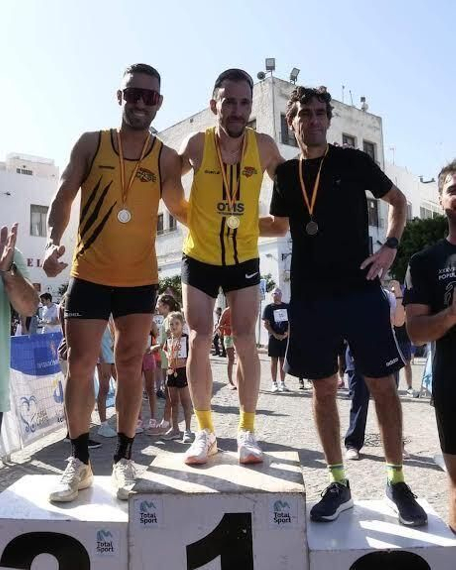 Podio de mejores atletas en categoría senior