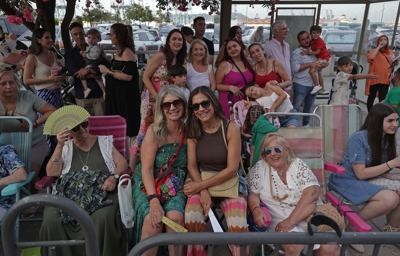Búscate en las fotos de la cabalgata de la Feria Real de Algeciras 2025