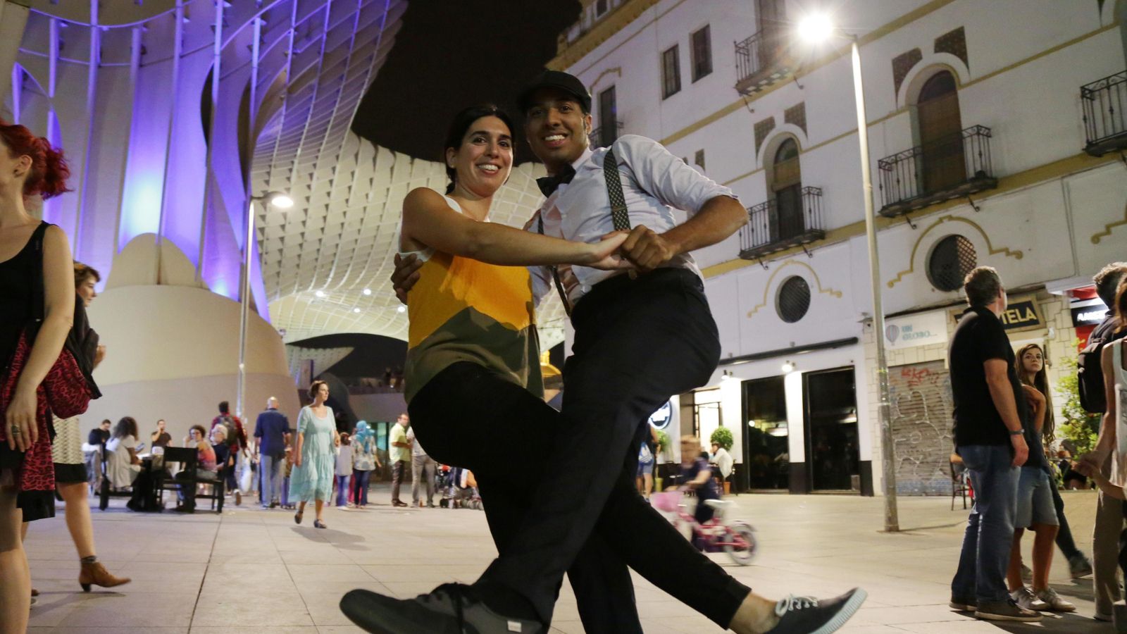 'Swing' en las 'setas' en una Noche en Blanco Pasada.