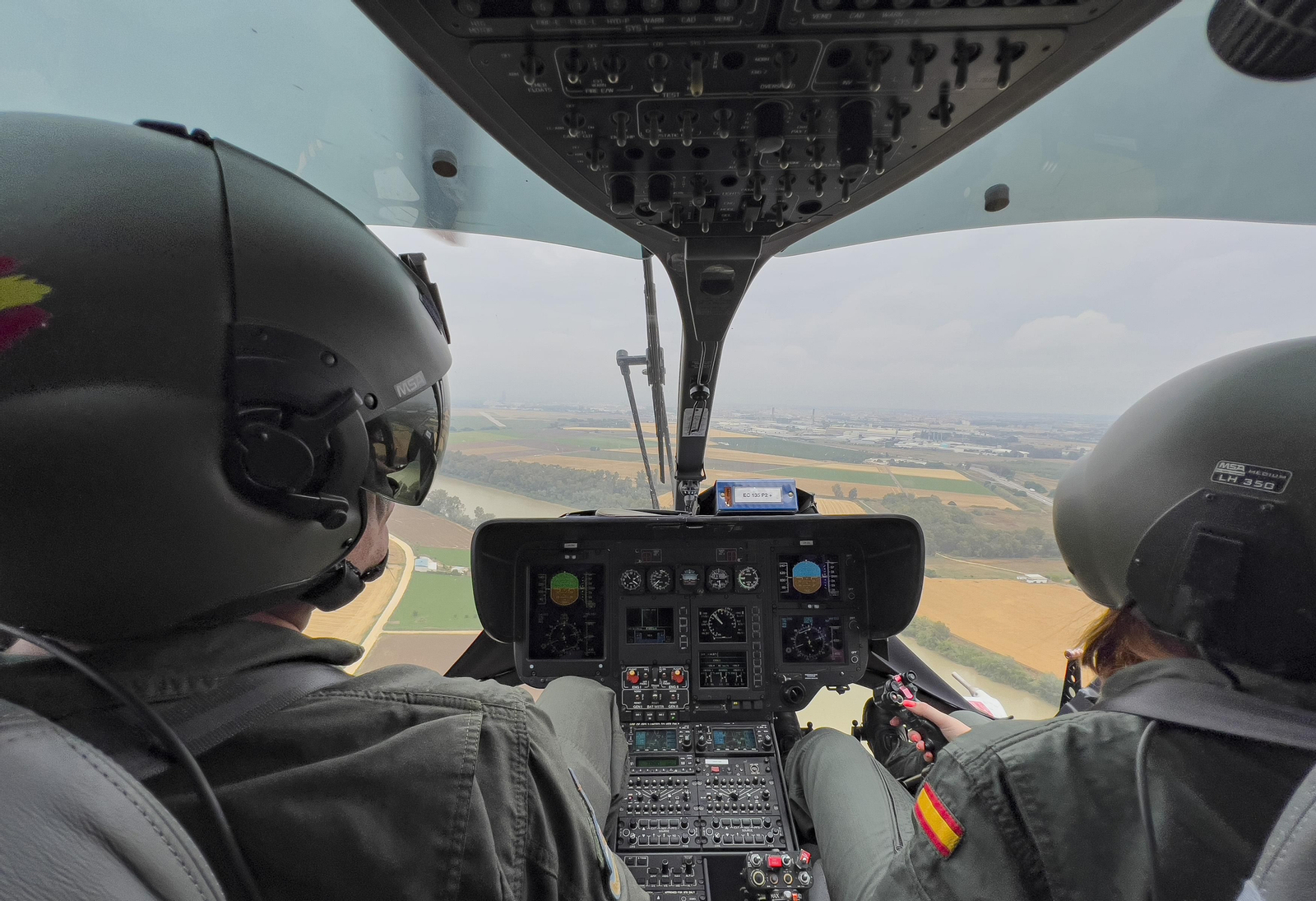 Las impresionantes fotos del camino del Rocío, desde el helicóptero de la Guardia Civil