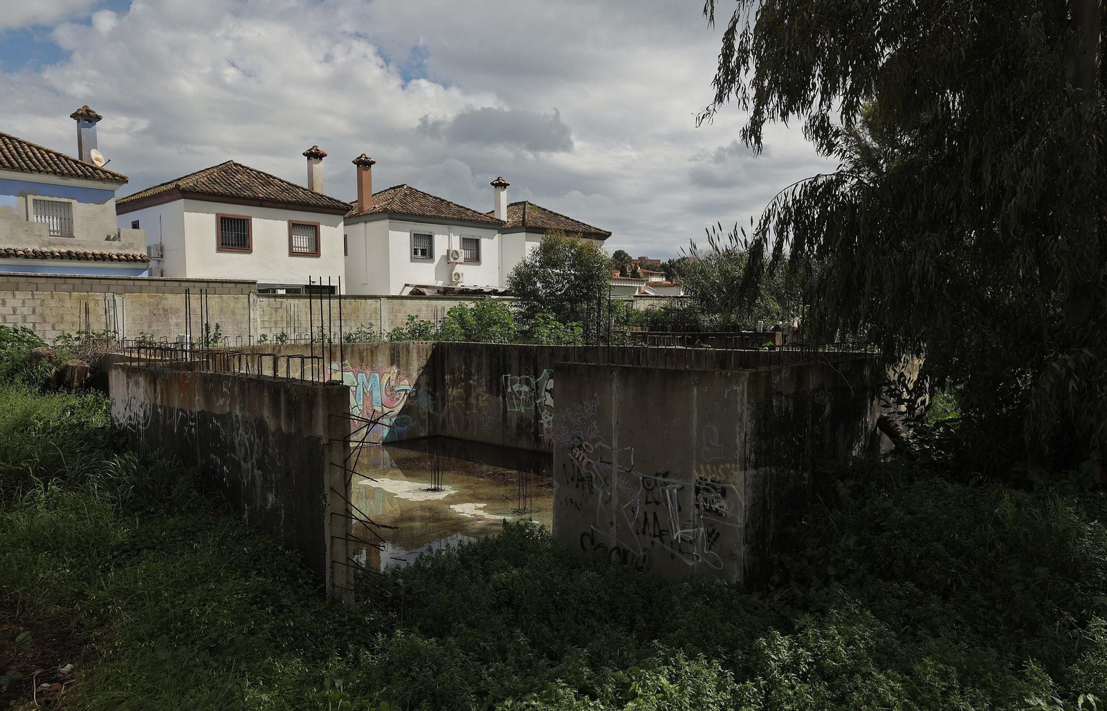 Fotos de los desperfectos e irregularidades en La Menacha